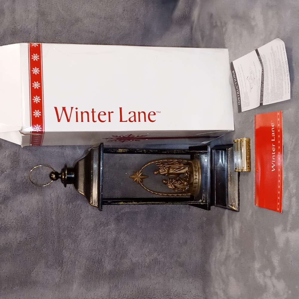 *COPY - 1127 Winter Lane "Mary, Joseph & Baby Jesus" Snow Globe *